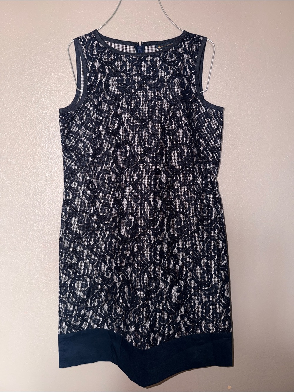 Brooks Brothers Navy and Ivory Lace-Overlay Sleeveless Shift Dress